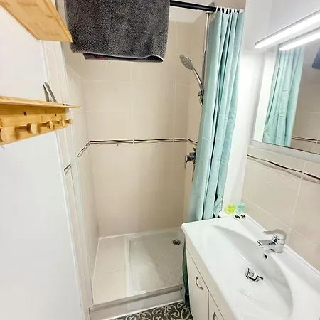 Coudou Yourhosthelper Apartament *